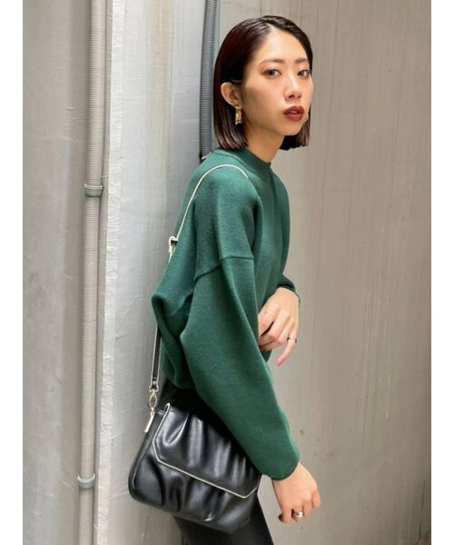 EMODA（エモダ）の「ボトルネックコンパクトニット（ニット/セーター・レディース・ブラック/ブラウン/グリーン/アイボリー・FREE）」の6枚目の写真