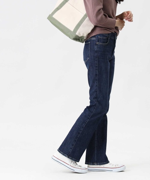 Right-on（ライトオン）の「【Mrs.Jeana】コンフォートストレッチブーツカットデニムパンツ（デニムパンツ・レディース・ダークインディゴブルー・27/28/31/29/30）」の13枚目の写真