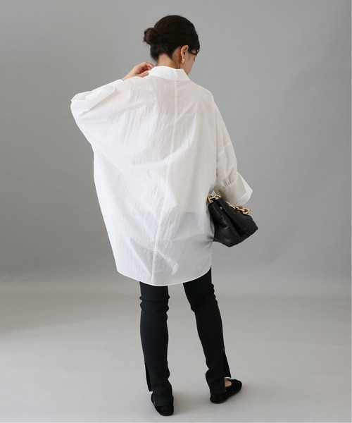 VERMEIL par iena(ヴェルメイユパーイエナ)の「ペーパーライトタフタブラウス◆(シャツ/ブラウス・レディース・ホワイト/ブラック/サックスブルー・FREE)」の11枚目の写真