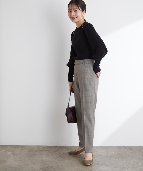 VIS（ビス）の「袖コンシャスきらっとメタル釦リブプルオーバー（ニット/セーター・レディース・ブラック/グレー/グレー系その他/ホワイト/オレンジ・M/S）」の12枚目の写真