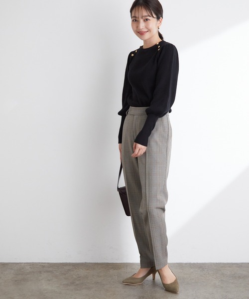 VIS（ビス）の「袖コンシャスきらっとメタル釦リブプルオーバー（ニット/セーター・レディース・ブラック/グレー/グレー系その他/ホワイト/オレンジ・M/S）」の15枚目の写真