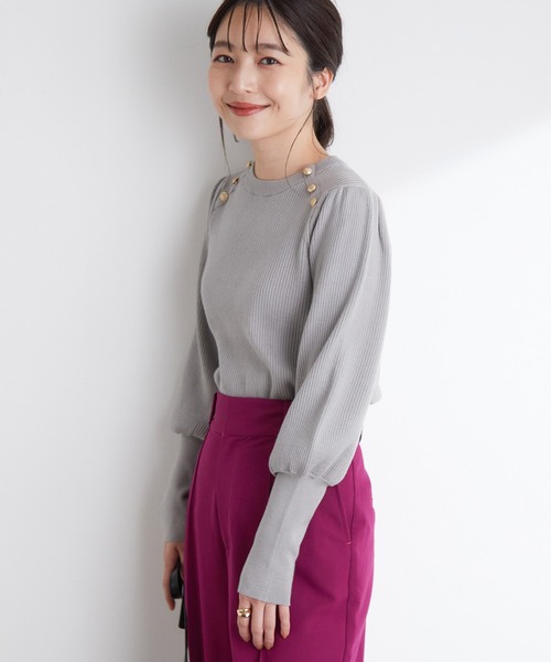 VIS（ビス）の「袖コンシャスきらっとメタル釦リブプルオーバー（ニット/セーター・レディース・ブラック/グレー/グレー系その他/ホワイト/オレンジ・M/S）」の8枚目の写真