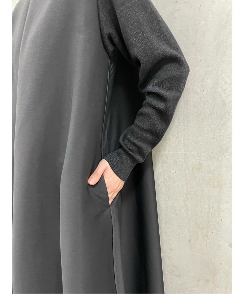 BEARDSLEY(ビアズリー)の「ニットの袖がすっきり華奢見え袖ニットAラインワンピース(ワンピース・レディース・ブラック/サンドベージュ・0/1)」の12枚目の写真