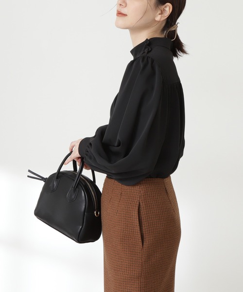 N.(N. Natural Beauty Basic)(エヌエヌナチュラルビューティーベーシック)の「◆肩ボタンハイネックギャザーブラウス(シャツ/ブラウス・レディース・オフホワイト/ブラック/カーキ・MEDIUM)」の8枚目の写真