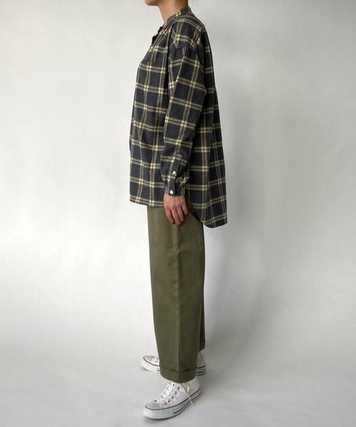 BROOKLYN OVERALL（ブルックリンオーバーオール）の「スタンドカラーギャザーシャツ（シャツ/ブラウス・レディース・ブルー/イエロー・FREE）」の9枚目の写真