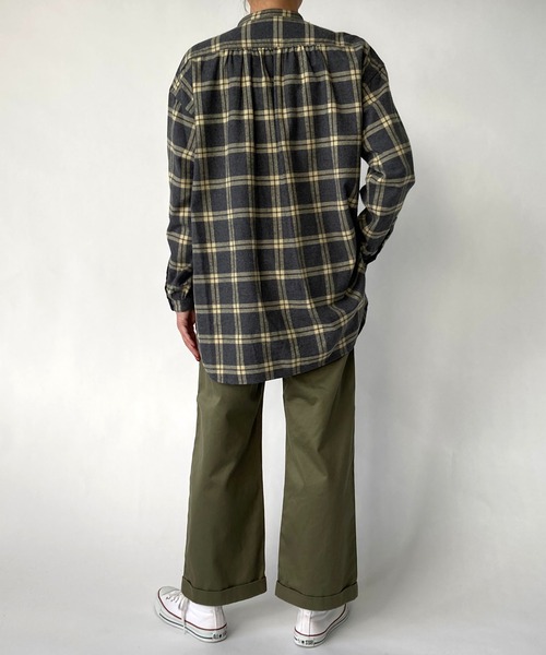 BROOKLYN OVERALL（ブルックリンオーバーオール）の「スタンドカラーギャザーシャツ（シャツ/ブラウス・レディース・ブルー/イエロー・FREE）」の10枚目の写真