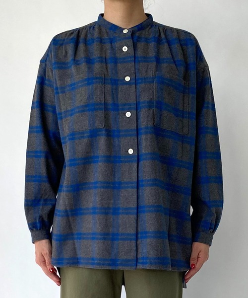 BROOKLYN OVERALL（ブルックリンオーバーオール）の「スタンドカラーギャザーシャツ（シャツ/ブラウス・レディース・ブルー/イエロー・FREE）」の13枚目の写真