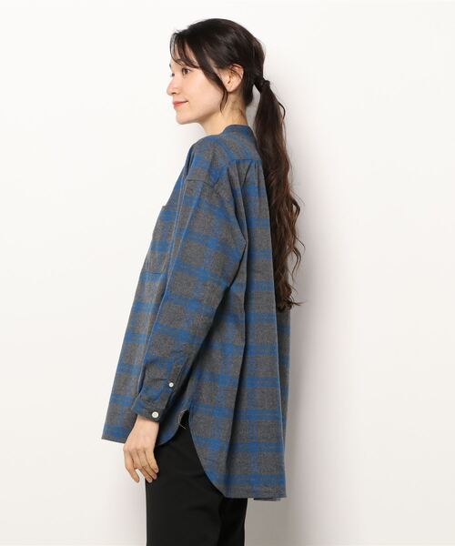 BROOKLYN OVERALL（ブルックリンオーバーオール）の「スタンドカラーギャザーシャツ（シャツ/ブラウス・レディース・ブルー/イエロー・FREE）」の11枚目の写真