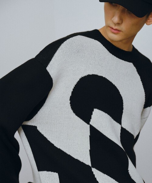 JOSEPH STUDIO（ジョゼフストゥディオ）の「グラフィックニット　CURVED（ニット/セーター・レディース・ブラック系・SMALL/MEDIUM/LARGE）」の2枚目の写真