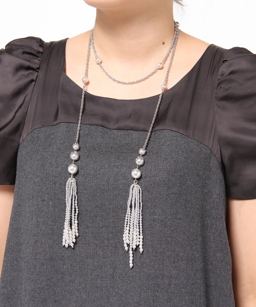 GRACE CONTINENTAL（グレースコンチネンタル）の「パールタッセルラリエット（ネックレス・レディース・キナリ/グレー・FREE）」の6枚目の写真