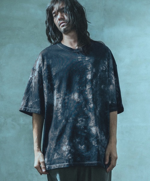 ACANTHUS(アカンサス)の「mt7633- ACANTHUS×ANGENEHM Tie Dye Big Tee (MADE IN JAPAN) Tシャツ(Tシャツ/カットソー・メンズ・マルチ/ブラック系その他・S/M/L)」の2枚目の写真