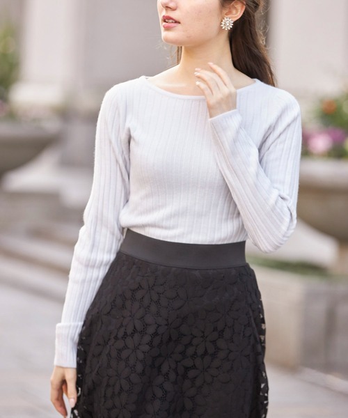 tocco closet(トッコ クローゼット)の「【限定】シンプルワイドリブニットプルオーバー(ニット/セーター・レディース・オフホワイト/サックスブルー/ピンク/ラベンダー・M)」の6枚目の写真