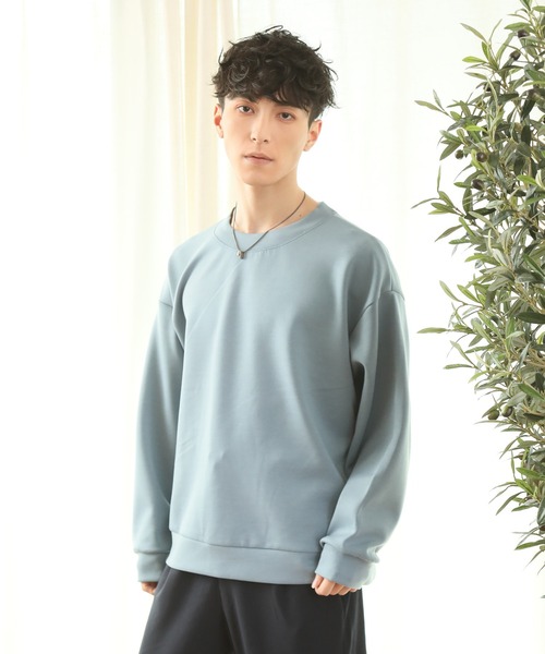 TopIsm（トップイズム）の「【2023】ダンボールニット オーバーサイズ　クルーネック スウェット（スウェット・メンズ・ブラック/グレー/オフホワイト/サックスブルー/グリーン/グレイッシュベージュ・M/L）」の6枚目の写真