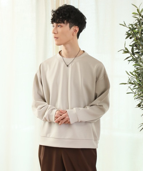 TopIsm（トップイズム）の「【2023】ダンボールニット オーバーサイズ　クルーネック スウェット（スウェット・メンズ・ブラック/グレー/オフホワイト/サックスブルー/グリーン/グレイッシュベージュ・M/L）」の4枚目の写真