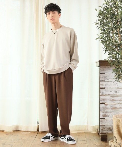 TopIsm（トップイズム）の「【2023】ダンボールニット オーバーサイズ　クルーネック スウェット（スウェット・メンズ・ブラック/グレー/オフホワイト/サックスブルー/グリーン/グレイッシュベージュ・M/L）」の13枚目の写真