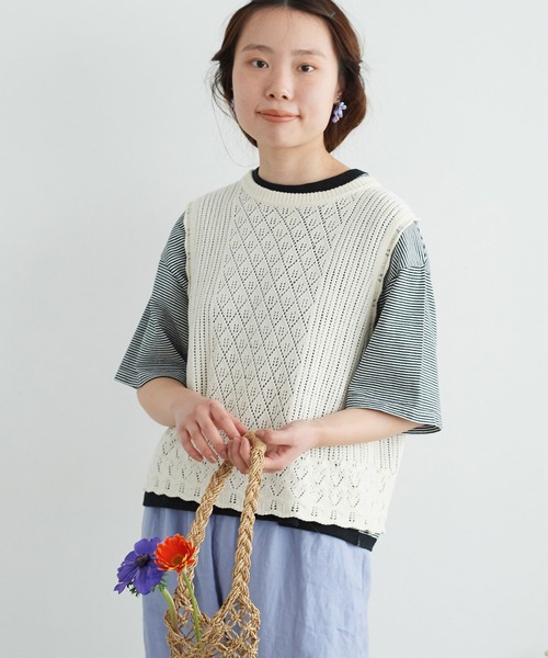 chambre de charme（シャンブルドゥシャーム）の「cdc すかし柄パッチワーク ベスト（ベスト・レディース・ブラウン/キナリ/パープル・FREE）」の4枚目の写真