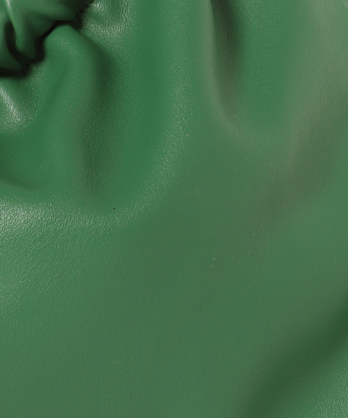 Simplicite（サンプリシテ）の「ギャザートラペーズバッグ◆（ハンドバッグ・レディース・ホワイト/ブラック/グリーン・FREE）」の4枚目の写真