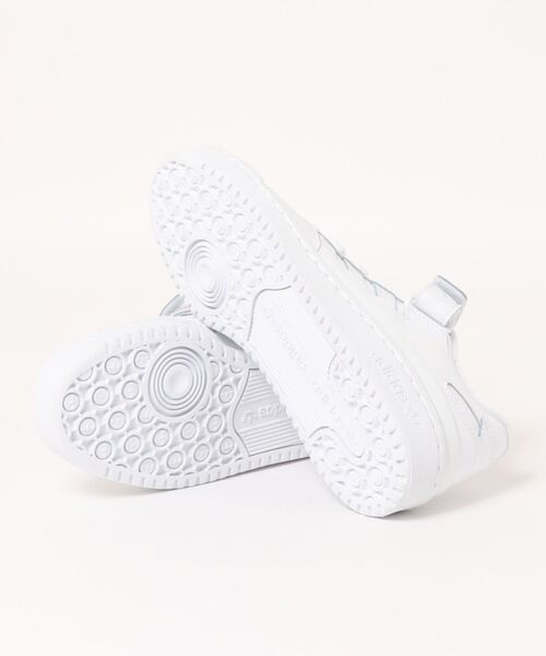 adidas(アディダス)の「FORUM LOW(スニーカー・レディース・ホワイト・24.5/22.5/23.5)」の3枚目の写真
