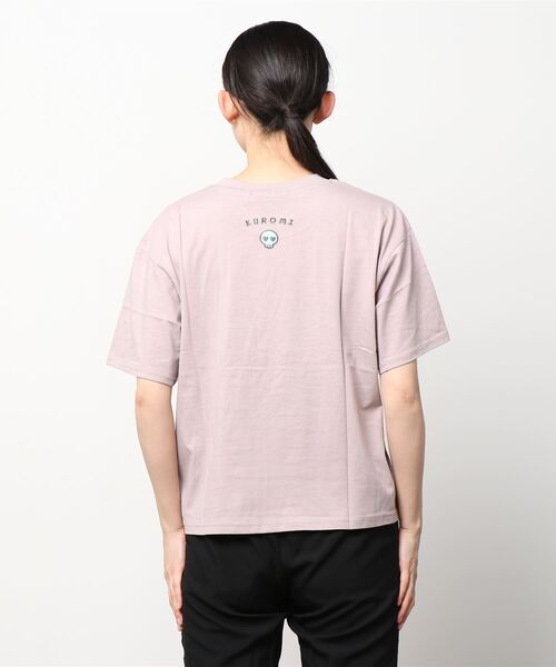 Mac-House(マックハウス)の「サンリオ左胸ワンポイント刺繍Tシャツ(Tシャツ/カットソー・レディース・ホワイト/サックスブルー/ピンク/イエロー/グリーン/オートミール・フリー)」の8枚目の写真