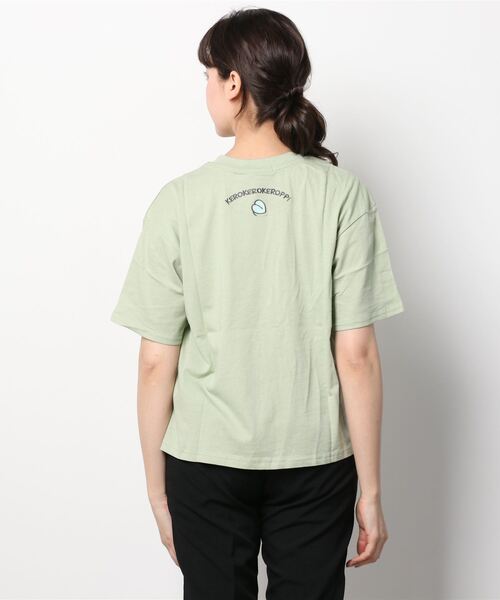 Mac-House(マックハウス)の「サンリオ左胸ワンポイント刺繍Tシャツ(Tシャツ/カットソー・レディース・ホワイト/サックスブルー/ピンク/イエロー/グリーン/オートミール・フリー)」の11枚目の写真