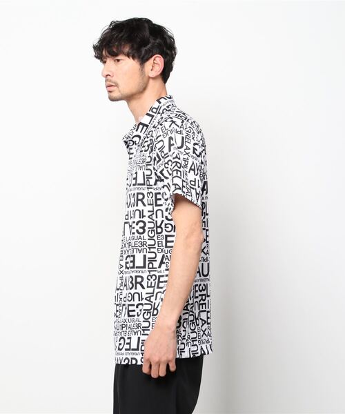 1PIU1UGUALE3 RELAX (ウノピゥウノウグァーレトレ リラックス)の「1PIU1UGUALE3 RELAX(ウノピゥウノウグァーレトレ)スーパーストレッチランダムロゴ半袖ポロシャツ(ポロシャツ・メンズ・ホワイト/ブラック・XL/M/L/S/XXL)」の8枚目の写真