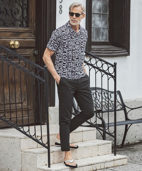 1PIU1UGUALE3 RELAX (ウノピゥウノウグァーレトレ リラックス)の「1PIU1UGUALE3 RELAX(ウノピゥウノウグァーレトレ)スーパーストレッチランダムロゴ半袖ポロシャツ(ポロシャツ・メンズ・ホワイト/ブラック・XL/M/L/S/XXL)」の6枚目の写真