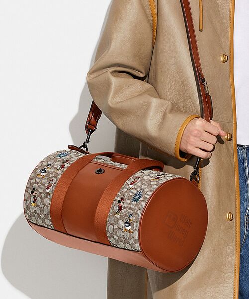 Disney X Coach Disney ダッフル ボストンバッグ シグネチャー Disney ディズニー のボストンバッグ アンド ミッキーマウス Disney ディズニー のファッション ウィズ フレンズ エンブロイダリー ボストンバッグ 偉大な日本正規品
