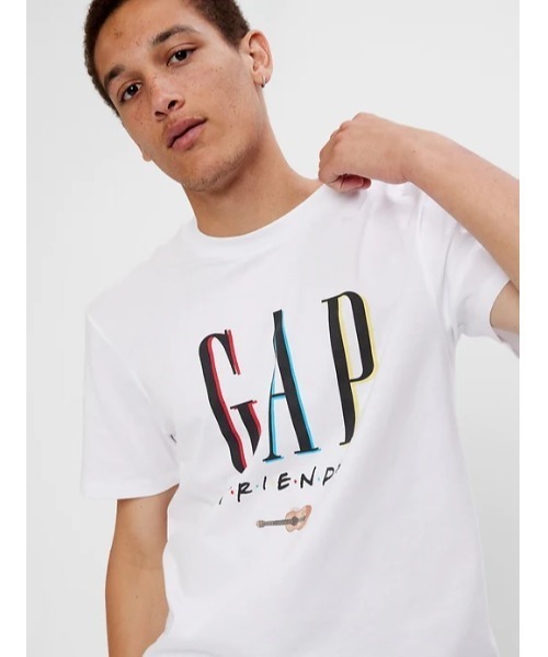 GAP（ギャップ）の「WB(TM) フレンズ × GAPロゴ グラフィックTシャツ（Tシャツ/カットソー・メンズ・グレー系その他/ホワイト系その他/ホワイト/オレンジ系その他/ブルー/ネイビー・M/XL/S/L/XS）」の2枚目の写真