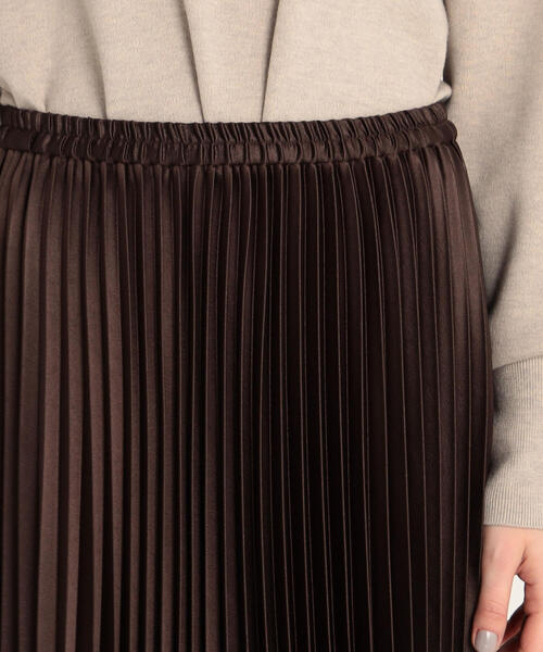 TOMORROWLAND （トゥモローランド）の「レザーライクサテンプリーツ ミディスカート（スカート・レディース・ブラック/ダークブラウン・36/34）」の8枚目の写真