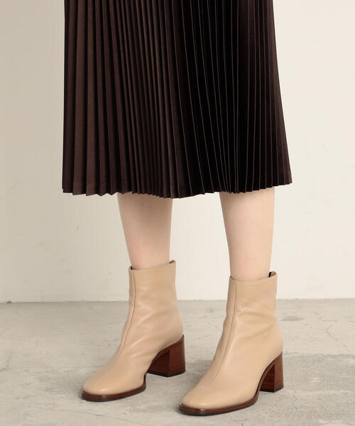 TOMORROWLAND （トゥモローランド）の「レザーライクサテンプリーツ ミディスカート（スカート・レディース・ブラック/ダークブラウン・36/34）」の10枚目の写真