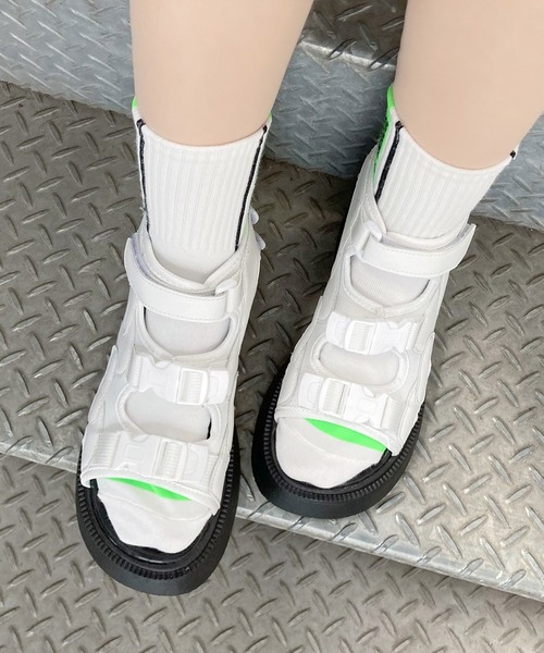 Figments（フィグメンツ）の「ベルクロアジャスターサンダル（サンダル・レディース・ブラック/ホワイト・SMALL/MEDIUM）」の10枚目の写真