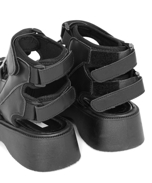 Figments（フィグメンツ）の「ベルクロアジャスターサンダル（サンダル・レディース・ブラック/ホワイト・SMALL/MEDIUM）」の8枚目の写真