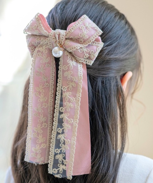 Catherine Cottage(キャサリンコテージ)の「プリンセスリボンヘアクリップ(バレッタ/ヘアクリップ・キッズ・ホワイト/パープル/グレー/ピンク/ブルー・FREE)」の5枚目の写真