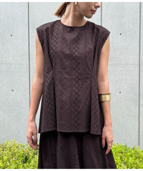 Settimissimo(セッティミッシモ)の「総刺繍ウエストタックAラインブラウス【セットアップ着用可】(シャツ/ブラウス・レディース・オレンジ/グリーン/スミクロ・FREE)」の2枚目の写真