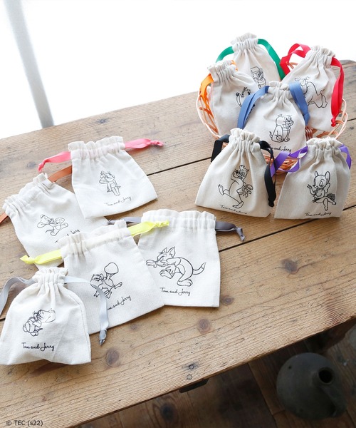 Tom＆Jerry（トムアンドジェリー）の「【公式】TOM and JERRY×Flapperトムジェリフレンズミニ巾着（ポーチ・レディース・ブラック/パープル/ブラウン/グレー/レッド/ピンク/イエロー/オレンジ/ブルー/グリーン/ダークグレー/ライトピンク/ダークブラウン・FREE）」の16枚目の写真