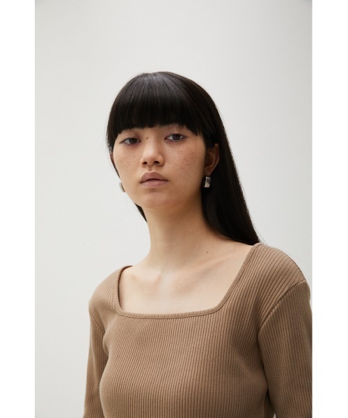 AZUL by moussy（アズールバイマウジー）の「2WAY RIB LONG SLEEVE TOPS/2WAYリブロングスリーブトップス（Tシャツ/カットソー・レディース・ブラック/ターコイズブルー/ライトブラウン/オフホワイト・MEDIUM/SMALL）」の20枚目の写真