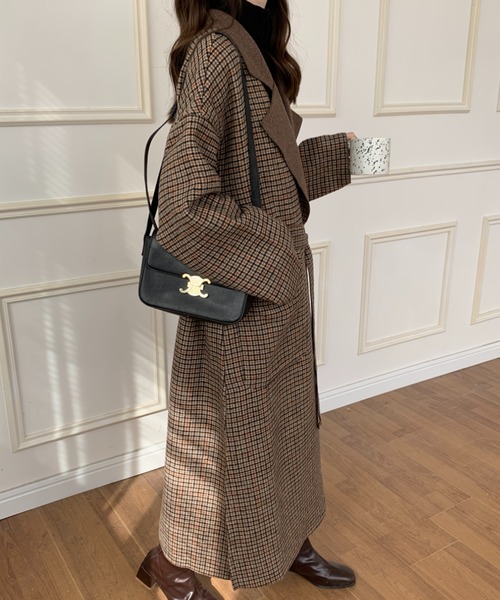 ECLIN（エクラン）の「ダブルフェイスチェック柄ロングチェスターコート（チェスターコート・レディース・チャコールグレー/ベージュ/ブラウン・FREE）」の5枚目の写真