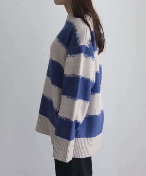fredy emue（フレディエミュ）の「かすれボーダーニットプルオーバー（ニット/セーター・レディース・ホワイト系その他/ブラック系その他/ブルー系その他・38）」の11枚目の写真