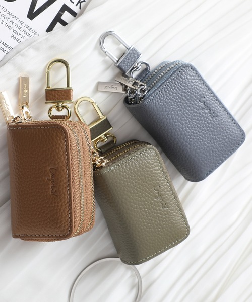 Ungrid（アングリッド）の「【Ungrid/アングリッド】本革スマートキーケース  車 ダブルファスナー ダブル ポケット  キーチェーン ファスナー カラビナ ギフト（キーケース/キーアクセサリー・レディース・アイボリー/キャメル/ベージュ系その他/ブルー系その他/ブラック/カーキ/オレンジ/スモークピンク/グレイッシュベージュ/オリーブ/チャコールグレー/ネイビー/ゴールド/ミント/ラベンダー/マスタード/シルバー・FREE）」の18枚目の写真