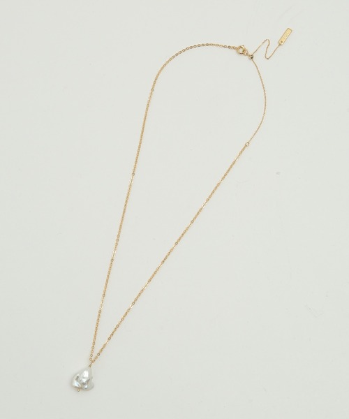 ROPE'（ロペ）の「バロックパール1粒ネックレス（ネックレス・レディース・ゴールド・FREE）」の3枚目の写真