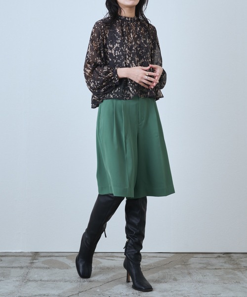 audrey and john wad(オードリーアンドジョンワッド)の「ハーフ丈タックキュロットパンツ(その他パンツ・レディース・ブラック/ベージュ/オレンジ/グリーン・S/M)」の7枚目の写真