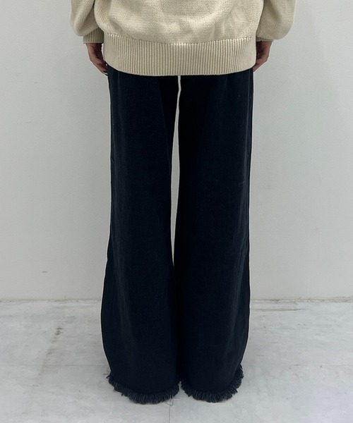 kutir（クティール）の「フリンジフレアデニムパンツ（デニムパンツ・レディース・ブラック/インディゴブルー・SMALL/MEDIUM）」の22枚目の写真