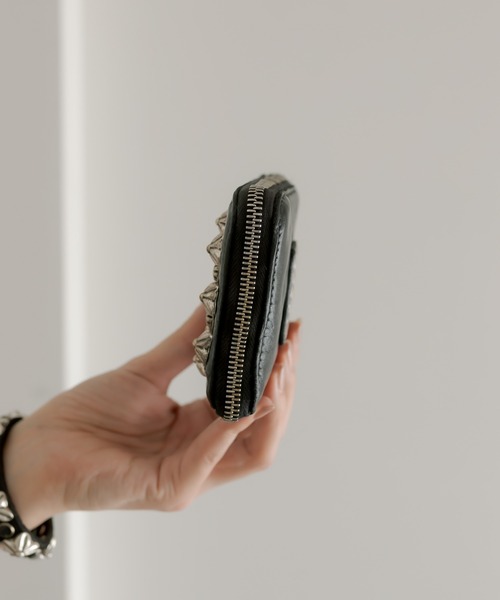 CAMPOMAGGI（カンポマッジ）の「【CAMPO MAGGI(カンポマッジ)】ホイップスタッズ財布（財布・レディース・ブラック・FREE）」の2枚目の写真