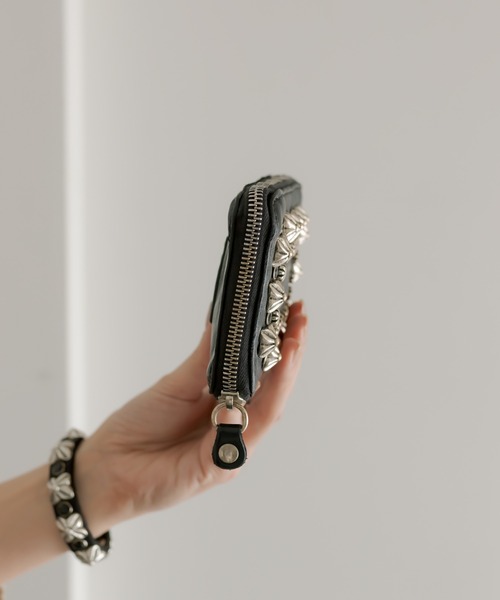 CAMPOMAGGI（カンポマッジ）の「【CAMPO MAGGI(カンポマッジ)】ホイップスタッズ財布（財布・レディース・ブラック・FREE）」の4枚目の写真