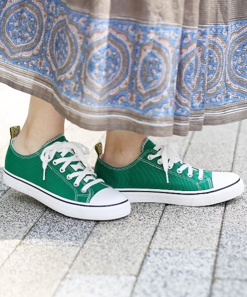 チチカカ（チチカカ）の「エスニックテープスリッポン（スニーカー・レディース・ブラック/オフホワイト/グリーン・MEDIUM/LARGE）」の3枚目の写真