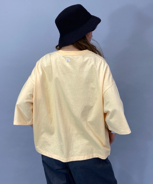 BILLABONG(ビラボン)の「BILLABONG/ビラボン ルーズシルエット/無地クロップド丈ロゴTシャツ BD013-205(Tシャツ/カットソー・レディース・イエロー/ブルー/ホワイト×ブラック/ブラック×ブラック・M/L)」の19枚目の写真