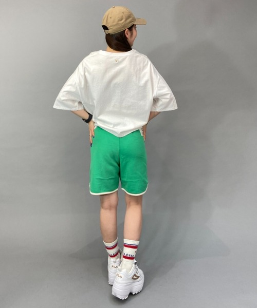BILLABONG(ビラボン)の「BILLABONG/ビラボン ルーズシルエット/無地クロップド丈ロゴTシャツ BD013-205(Tシャツ/カットソー・レディース・イエロー/ブルー/ホワイト×ブラック/ブラック×ブラック・M/L)」の9枚目の写真