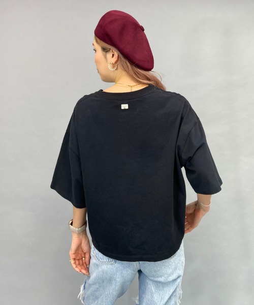 BILLABONG(ビラボン)の「BILLABONG/ビラボン ルーズシルエット/無地クロップド丈ロゴTシャツ BD013-205(Tシャツ/カットソー・レディース・イエロー/ブルー/ホワイト×ブラック/ブラック×ブラック・M/L)」の11枚目の写真