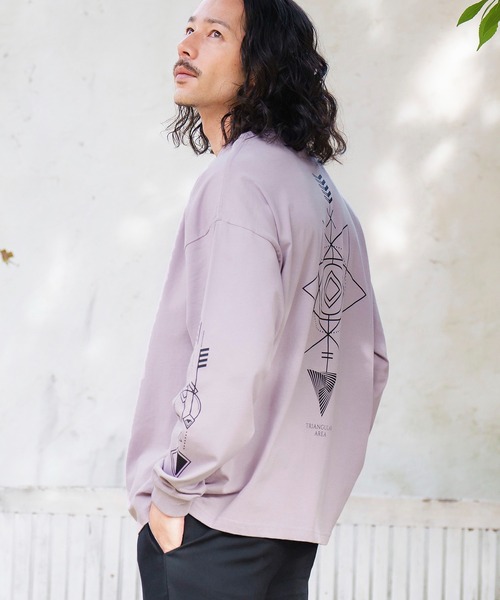 CAMBIO(カンビオ)の「mlt4212-Coat of Arms Print Long Sleeve Tee Tシャツ(Tシャツ/カットソー・メンズ・ブラック/パープル/ホワイト・L/S/M)」の6枚目の写真