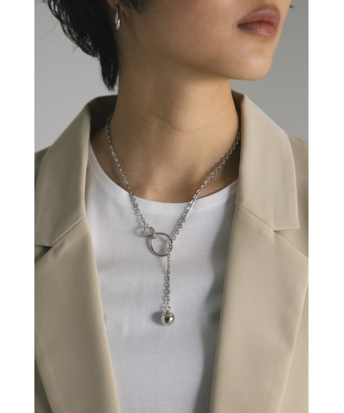 STYLEMIXER（スタイルミキサー）の「チェーンスルーロングネックレス（ネックレス・レディース・ゴールド/シルバー・FREE）」の2枚目の写真